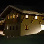 Marmotta Neve - Luxus Ski-in Ski-out Апартаменты Санкт-Антон-ам-Арльберг