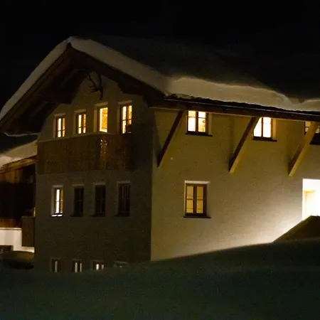 Marmotta Neve - Luxus Ski-in Ski-out Apartament St. Anton am Arlberg