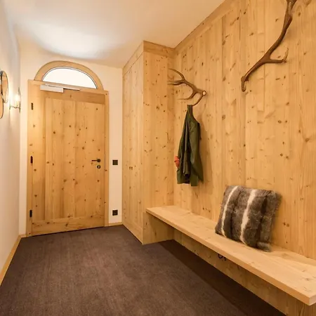 Marmotta Neve - Luxus Ski-in Ski-out Apartament St. Anton am Arlberg